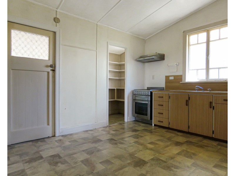 14 Powell Street, Bowen QLD 4805