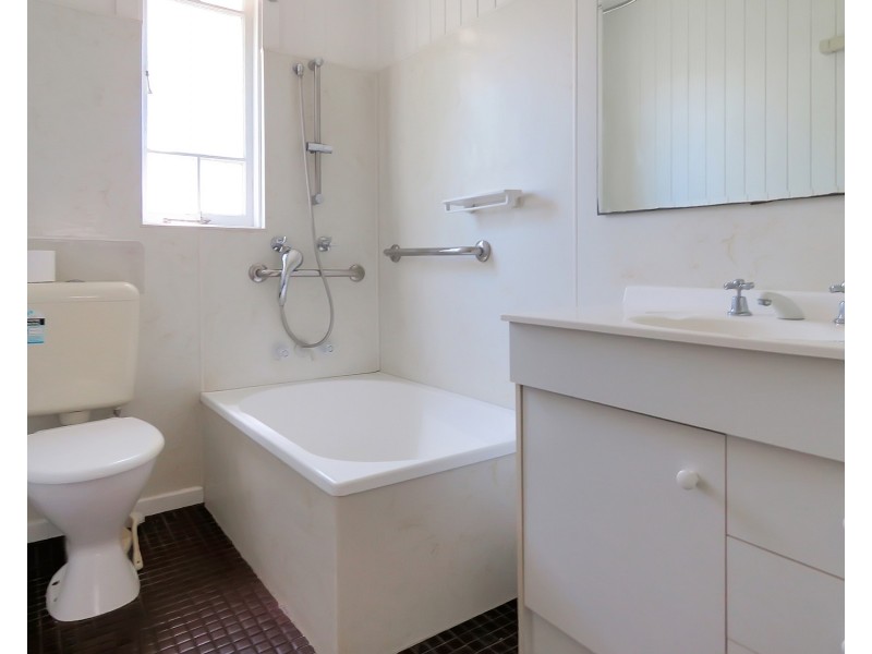 14 Powell Street, Bowen QLD 4805
