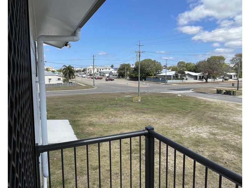 1/17 Williams Street, Bowen QLD 4805