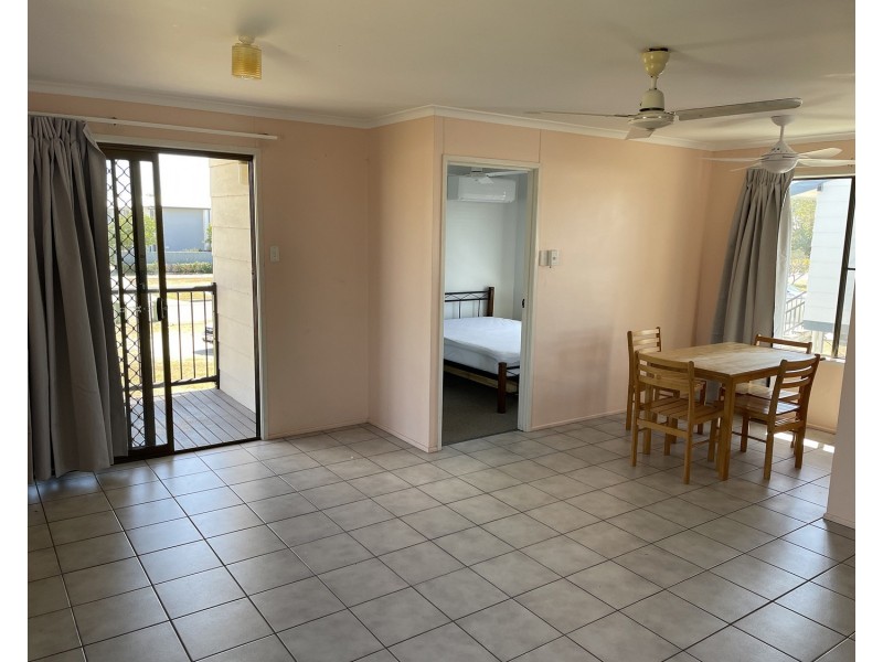 2/17 Williams Street, Bowen QLD 4805