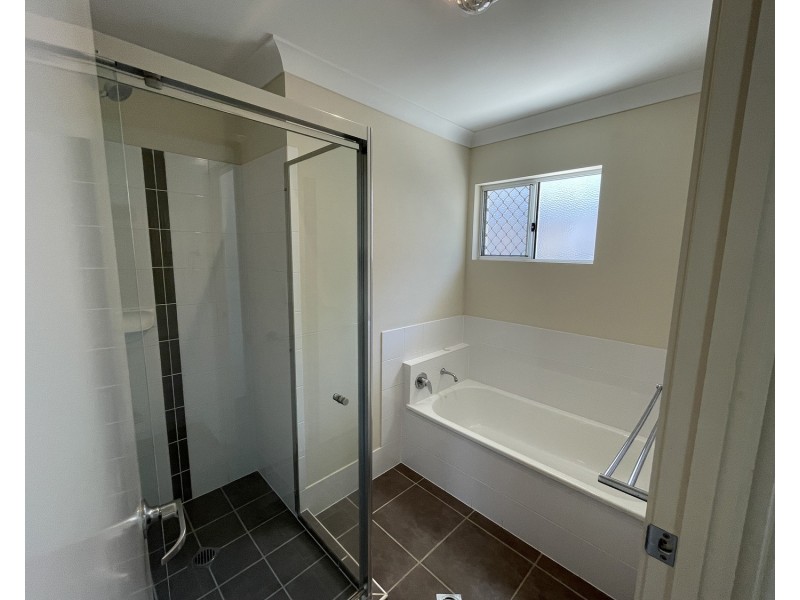 4 Seacove Crescent, Bowen QLD 4805