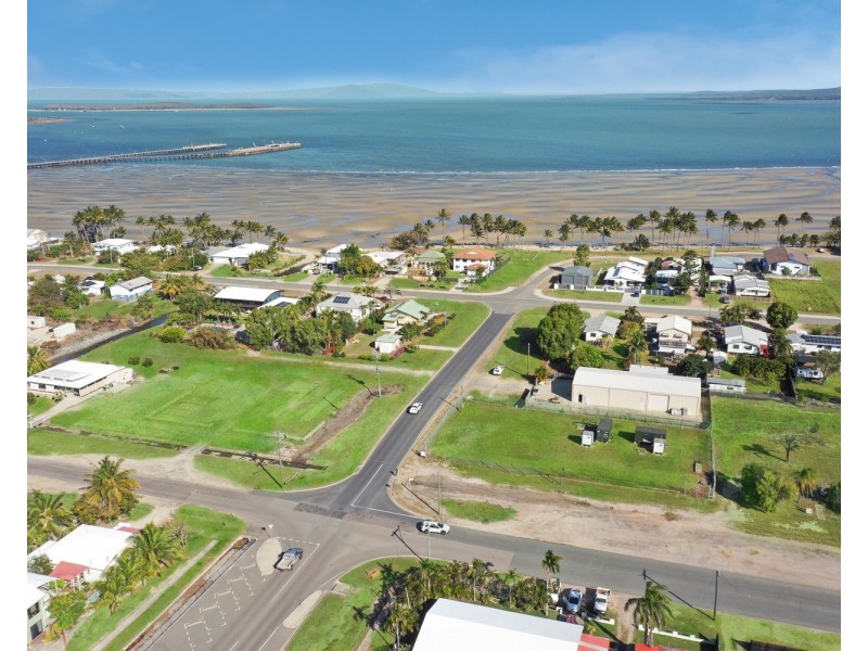 31 Dalrymple Street, Bowen QLD 4805
