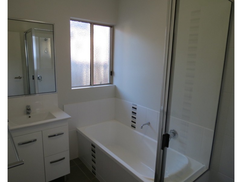 24 Pacific Drive, Bowen QLD 4805