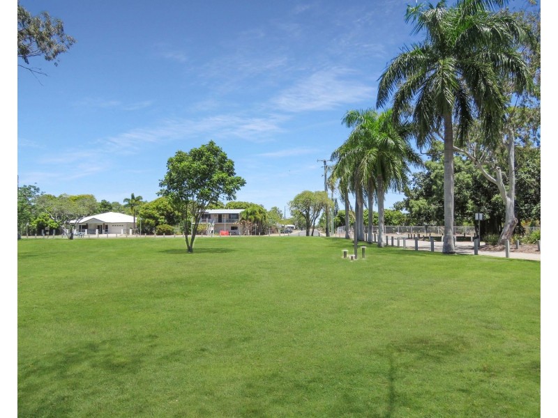 71 Horseshoe Bay Road, Bowen QLD 4805