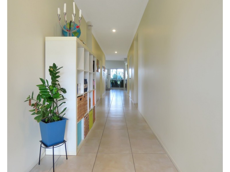 7 Sunshine Court, Bowen QLD 4805