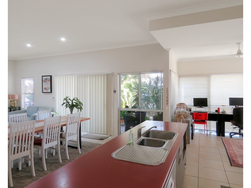 7 Sunshine Court, Bowen QLD 4805