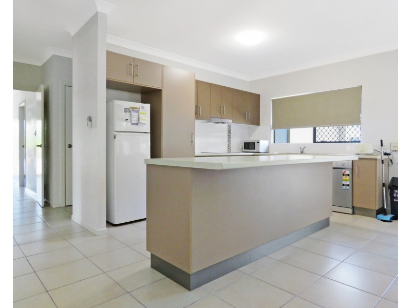 21 Seabreeze Crescent, Bowen QLD 4805
