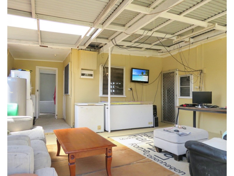 54 Tracey Street, Bowen QLD 4805