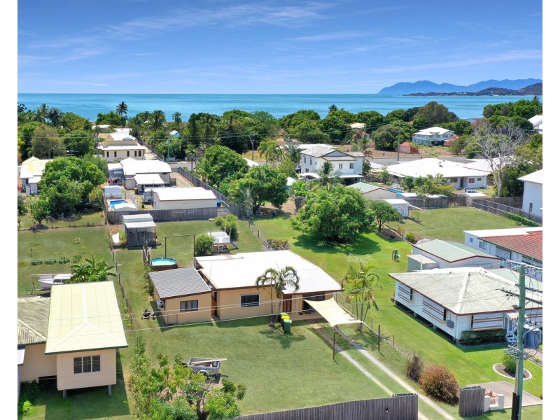 54 Tracey Street, Bowen QLD 4805