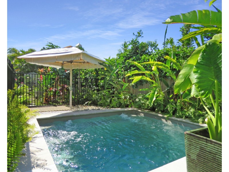 1/23 Tea Tree Close, Bowen QLD 4805