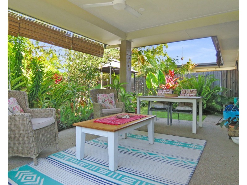1/23 Tea Tree Close, Bowen QLD 4805