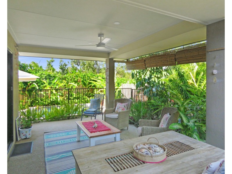 1/23 Tea Tree Close, Bowen QLD 4805