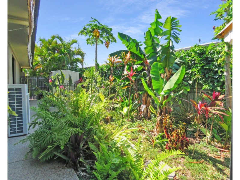 1/23 Tea Tree Close, Bowen QLD 4805
