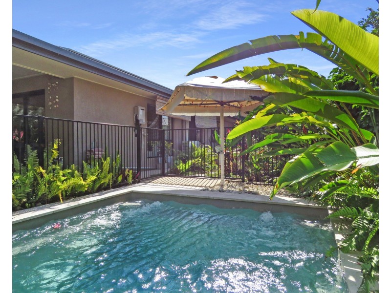 1/23 Tea Tree Close, Bowen QLD 4805