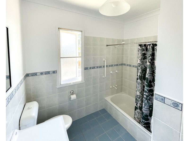 31 Golf Links Road, Bowen QLD 4805