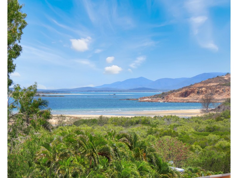 1/10 Poinciana Drive, Bowen QLD 4805