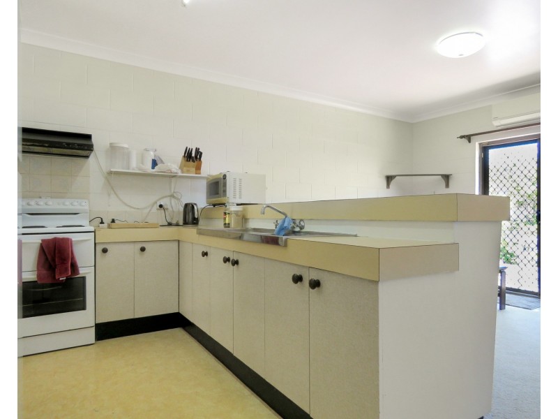 1/10 Poinciana Drive, Bowen QLD 4805