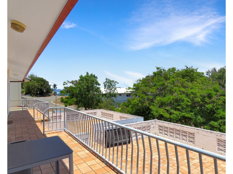 1/10 Poinciana Drive, Bowen QLD 4805