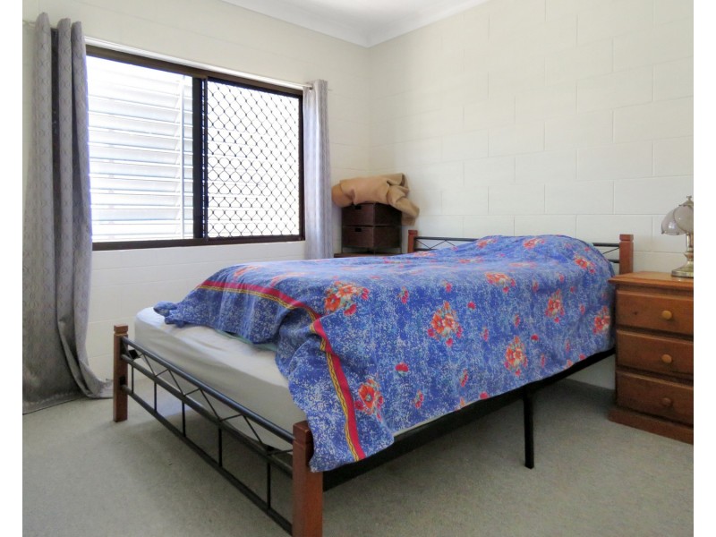 1/10 Poinciana Drive, Bowen QLD 4805