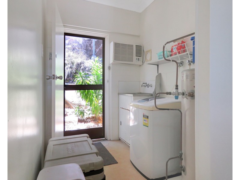 1/10 Poinciana Drive, Bowen QLD 4805