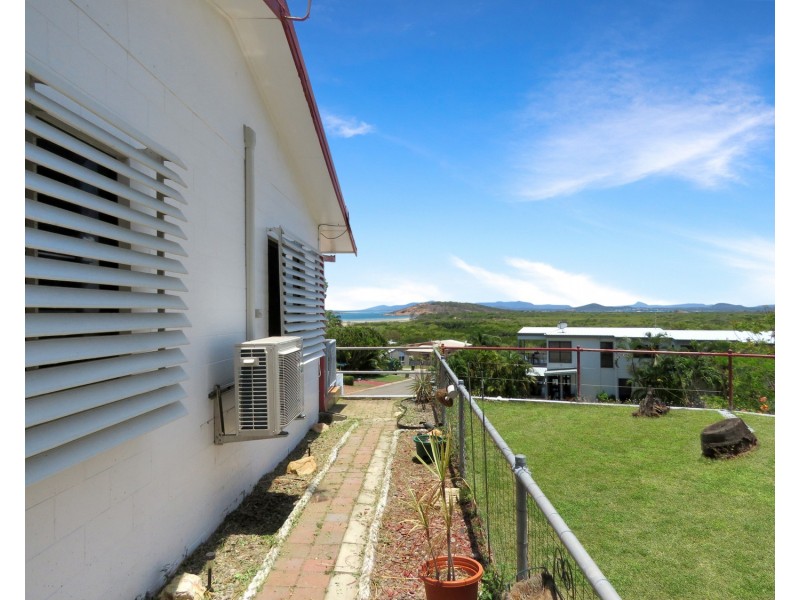 1/10 Poinciana Drive, Bowen QLD 4805