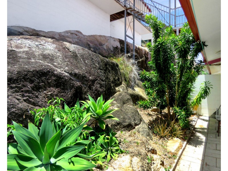 1/10 Poinciana Drive, Bowen QLD 4805