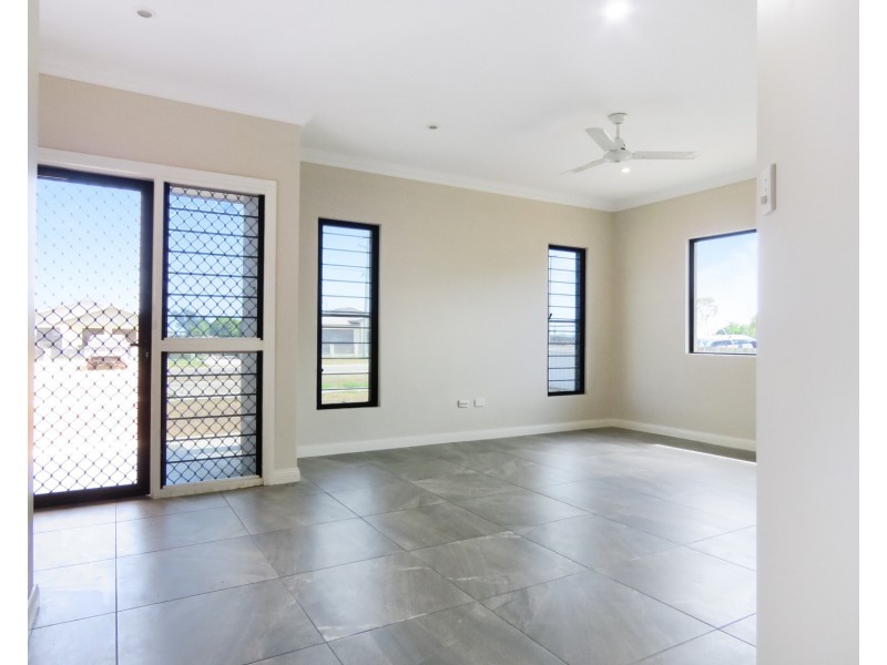 19 Matthews Street, Bowen QLD 4805