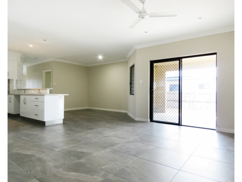 19 Matthews Street, Bowen QLD 4805