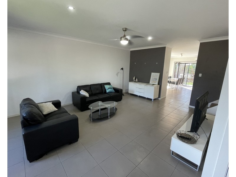 4/27a Leichhardt Street, Bowen QLD 4805