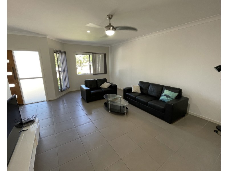 4/27a Leichhardt Street, Bowen QLD 4805