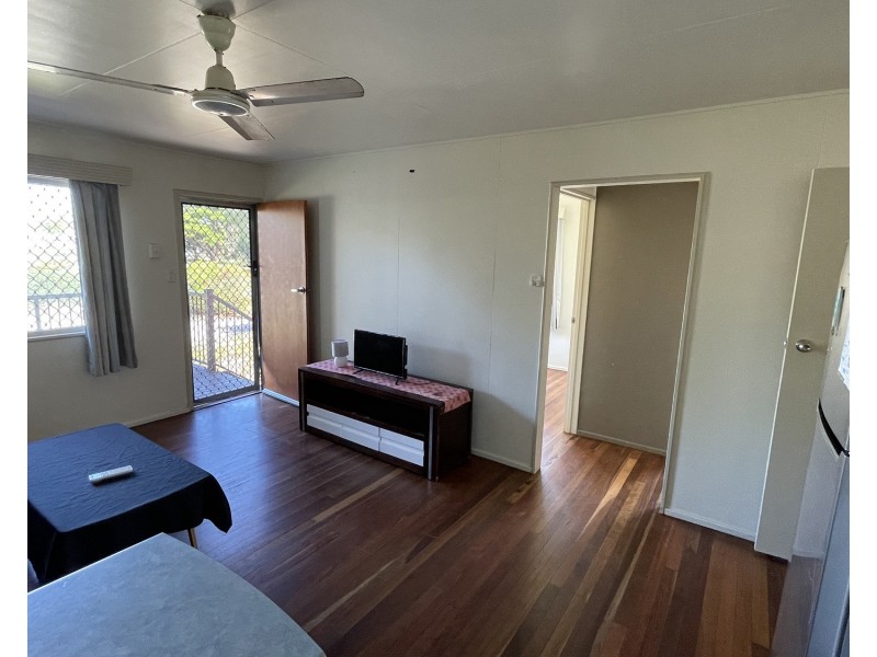 1/12 Verna Street, Bowen QLD 4805