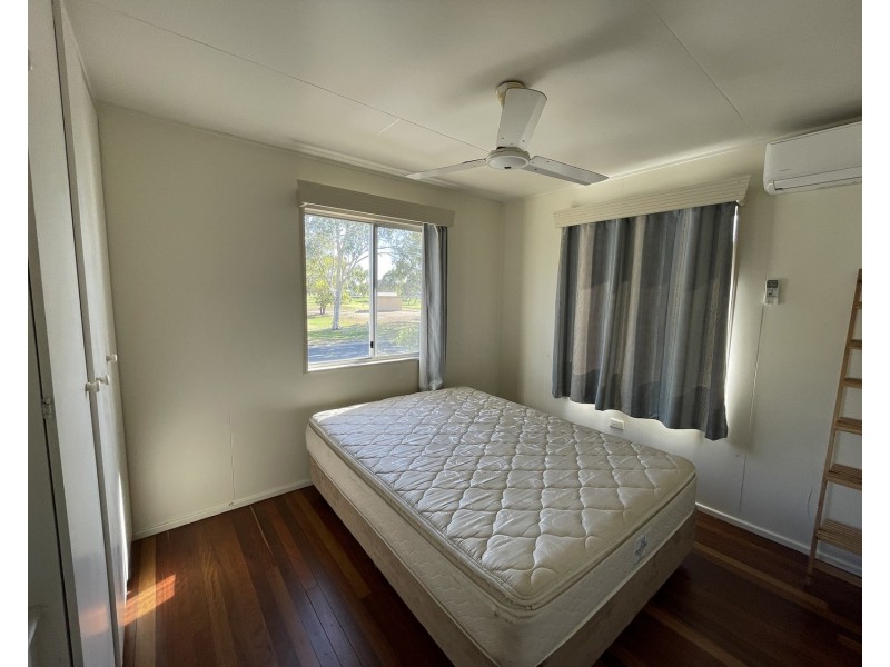 1/12 Verna Street, Bowen QLD 4805