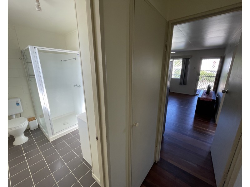 1/12 Verna Street, Bowen QLD 4805