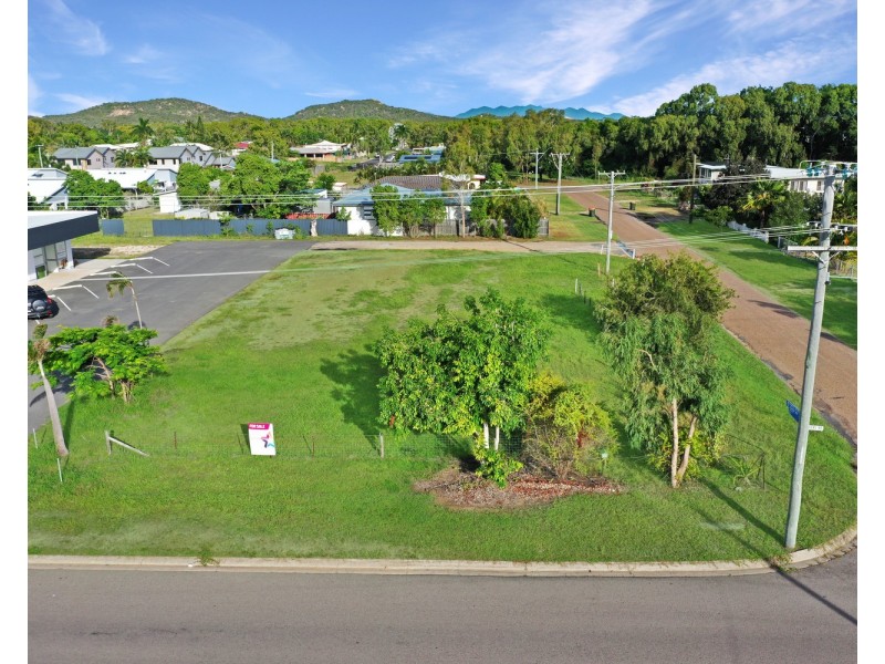 124 Soldiers Road, Bowen QLD 4805