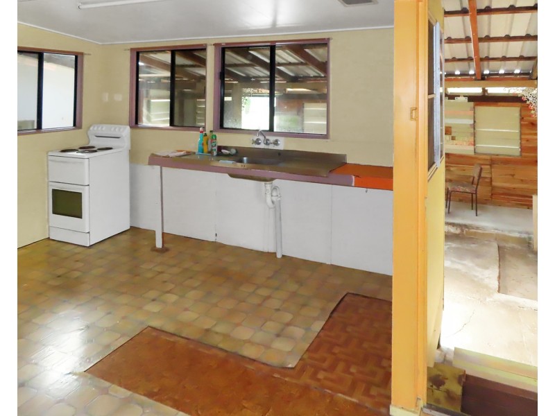 2 Powell Street, Bowen QLD 4805
