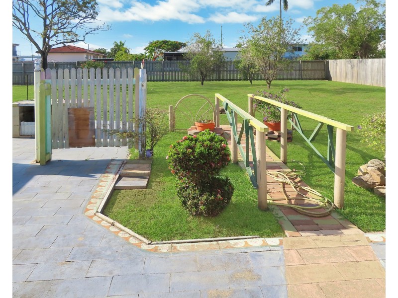 2 Powell Street, Bowen QLD 4805