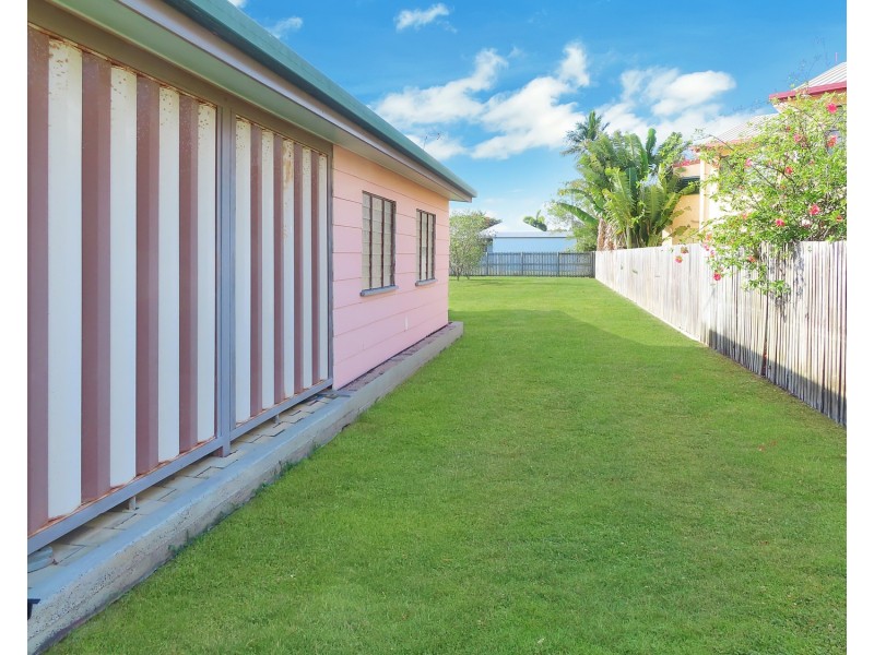 2 Powell Street, Bowen QLD 4805