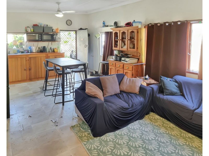 10 Philip Street, Bowen QLD 4805