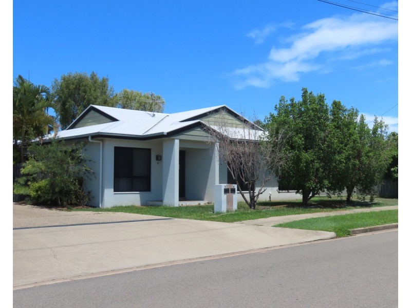 4/25 Don Street, Bowen QLD 4805