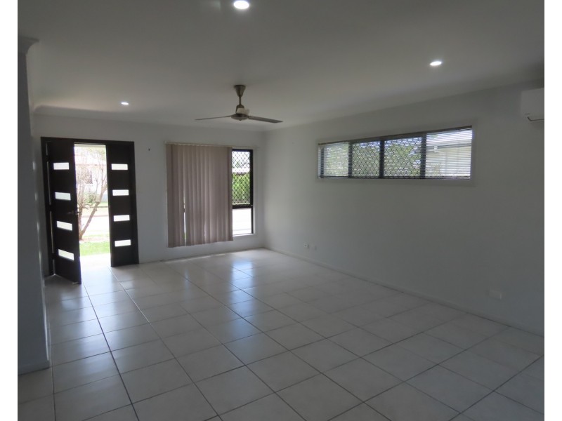 4/25 Don Street, Bowen QLD 4805