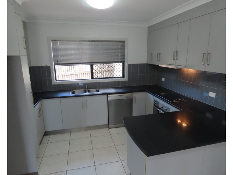 4/25 Don Street, Bowen QLD 4805