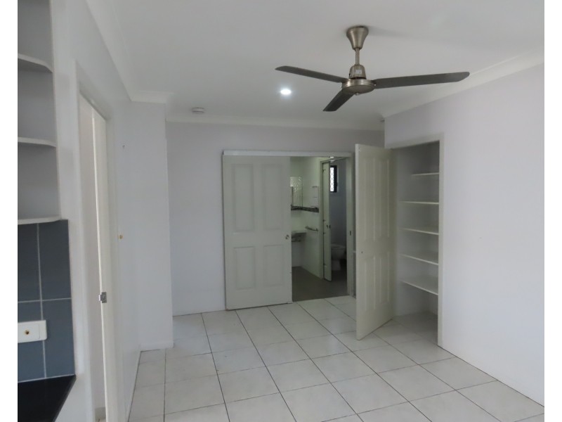 4/25 Don Street, Bowen QLD 4805