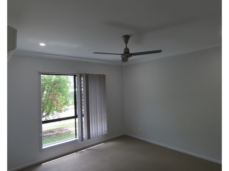 4/25 Don Street, Bowen QLD 4805