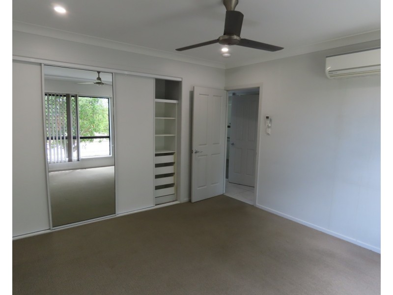 4/25 Don Street, Bowen QLD 4805