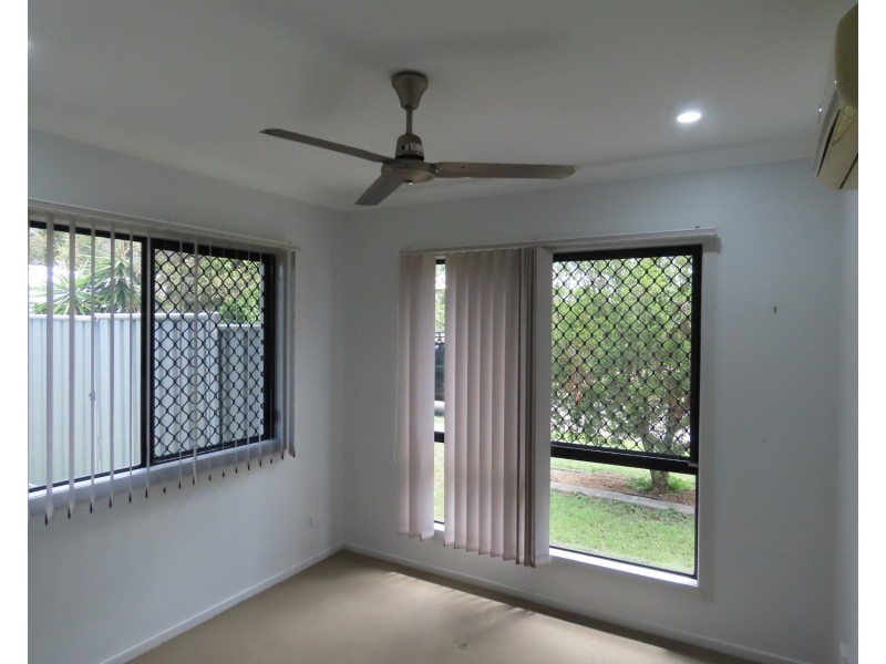 4/25 Don Street, Bowen QLD 4805