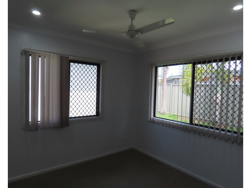 4/25 Don Street, Bowen QLD 4805