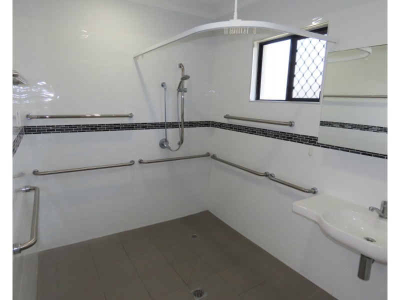 4/25 Don Street, Bowen QLD 4805