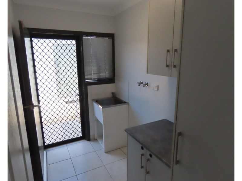 4/25 Don Street, Bowen QLD 4805