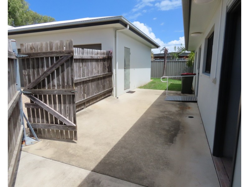 4/25 Don Street, Bowen QLD 4805