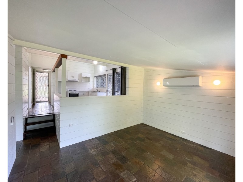 2/14 Casuarina Street, Bowen QLD 4805